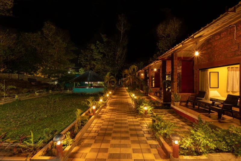 Wild Wings Dandeli | Deluxe Room
